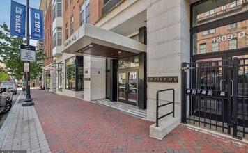 Building Photo - 1209 N Charles St