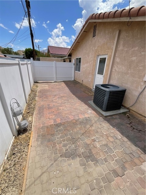 Building Photo - 53660 Avenida Herrera