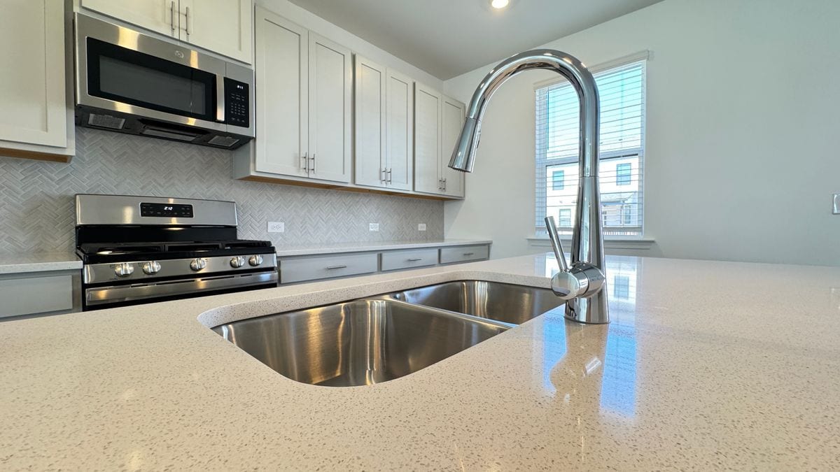 Building Photo - 9 Peeples Dr