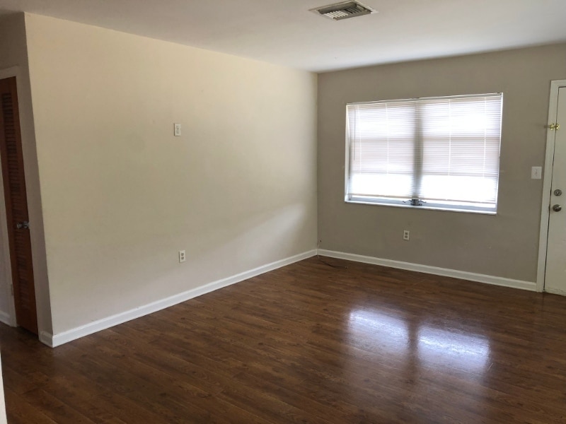 Building Photo - 627 92nd Ave N