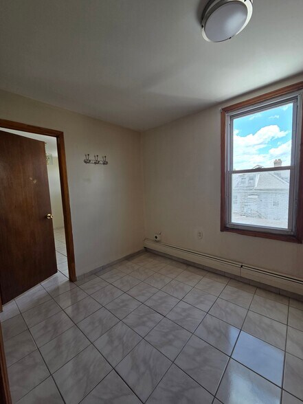 Building Photo - 601 Elizabeth Ave