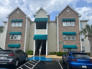 Building Photo - 1 Bedroom, 1 Bath, Unfurnished Condo with ...