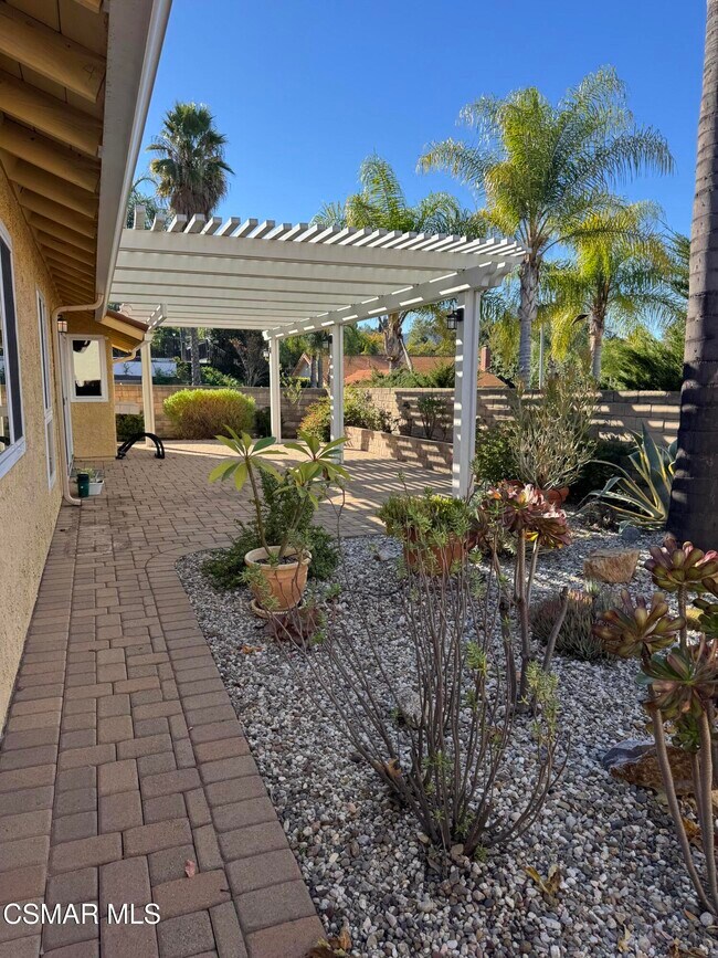 Building Photo - 6301 Pisces St