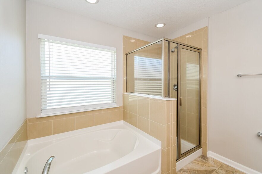 Building Photo - 1304 Camp Ridge Ln