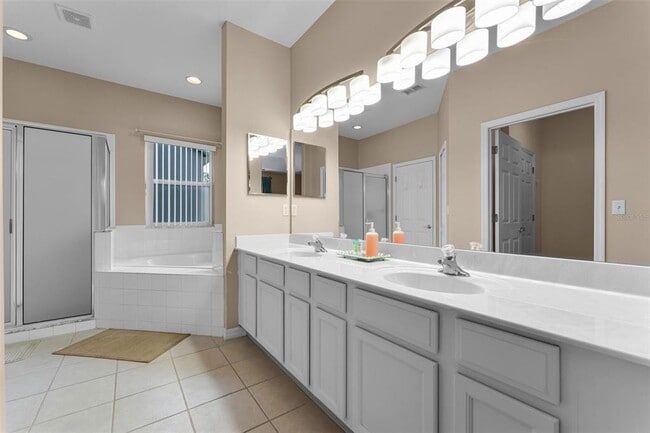 Building Photo - 616 Corvina Dr
