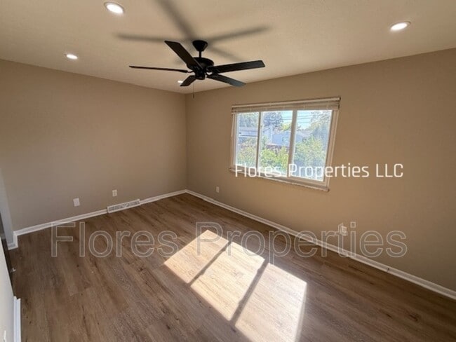 Building Photo - 1413 Cranwood Dr