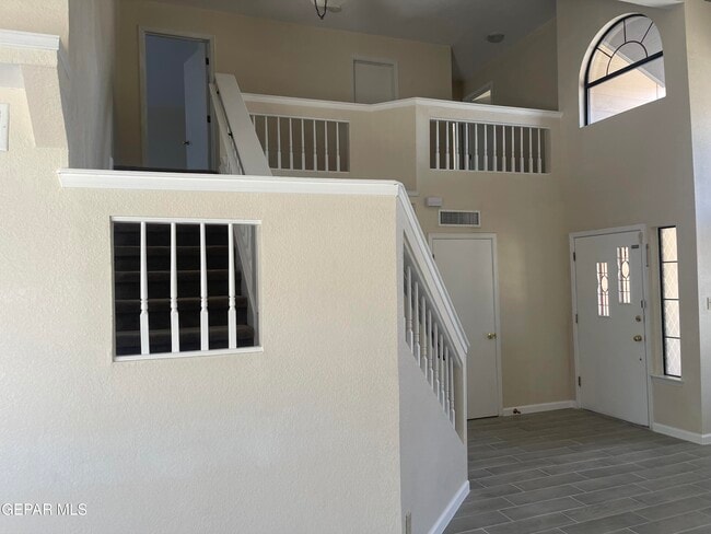 Building Photo - 705 Springfire Dr
