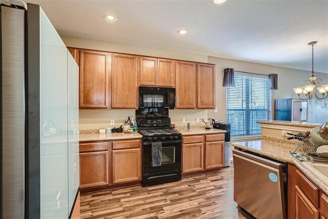 Building Photo - 1000 Sussex Way