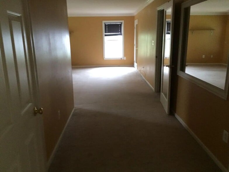 Building Photo - 4055 Carrick Ct