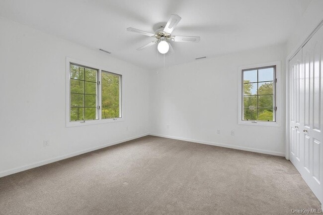 Building Photo - 2102 Martingale Dr