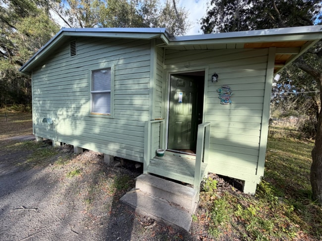 Building Photo - 14522 SW 5th Ave