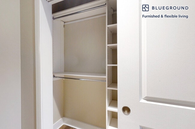 Building Photo - 80 N Central Ave