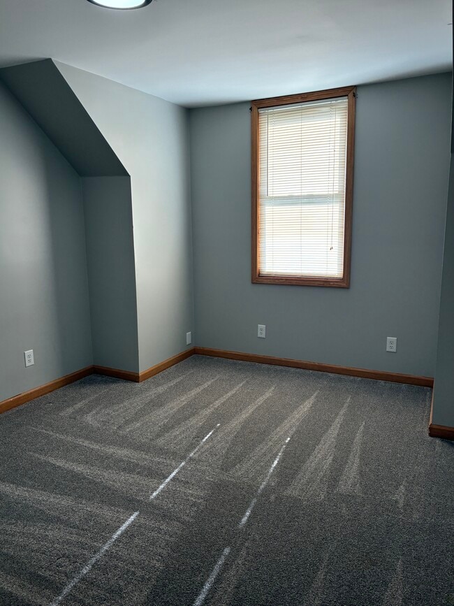 Building Photo - 1439 S 350 W