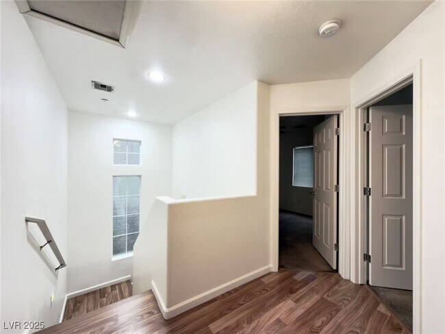 Building Photo - 9133 Palatial Palette Ct