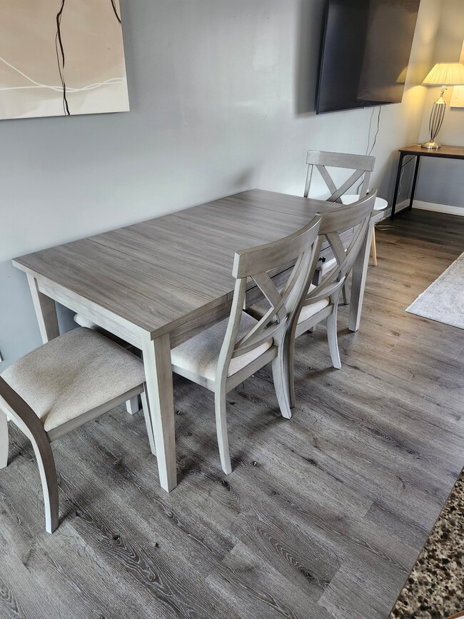 Building Photo - 7211 Camden Ave N