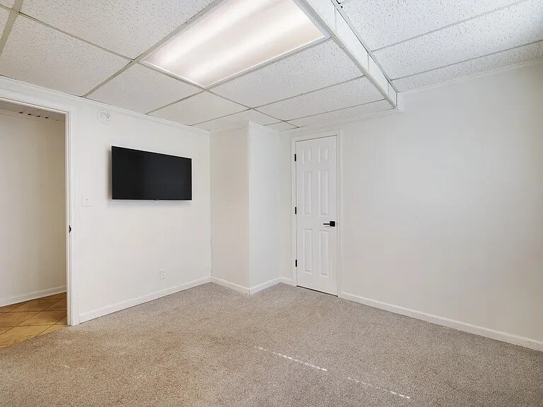 Building Photo - 436 Foothill Dr