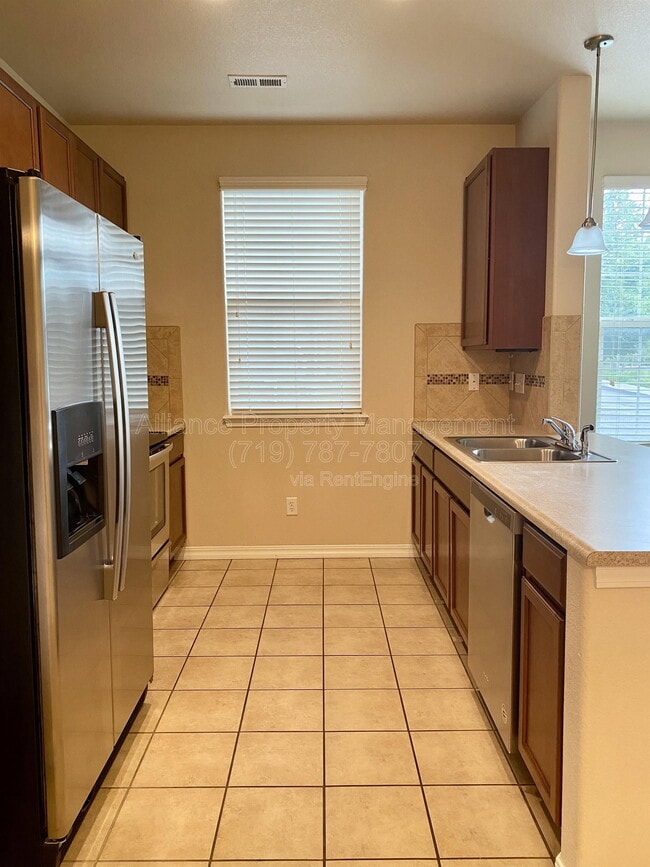 Building Photo - 4206 Mesa Overlook Point