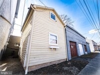Building Photo - 703 S Loudoun St