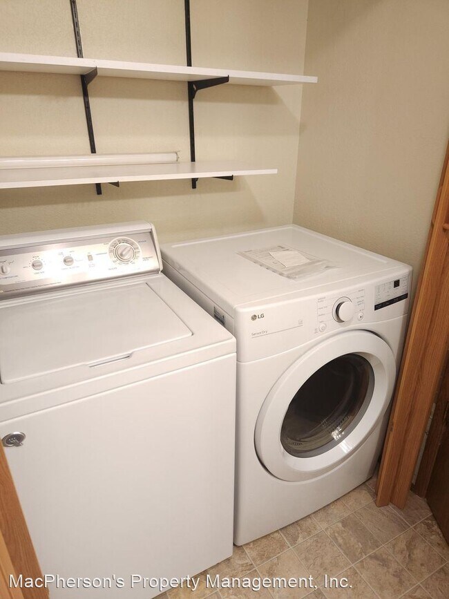 Building Photo - 2 br, 1 bath House - 9484 Redmond-Woodinvi...