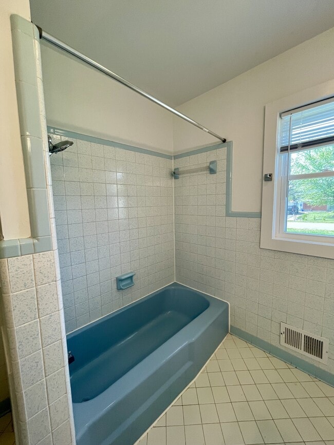 Building Photo - 63 Shelor Dr