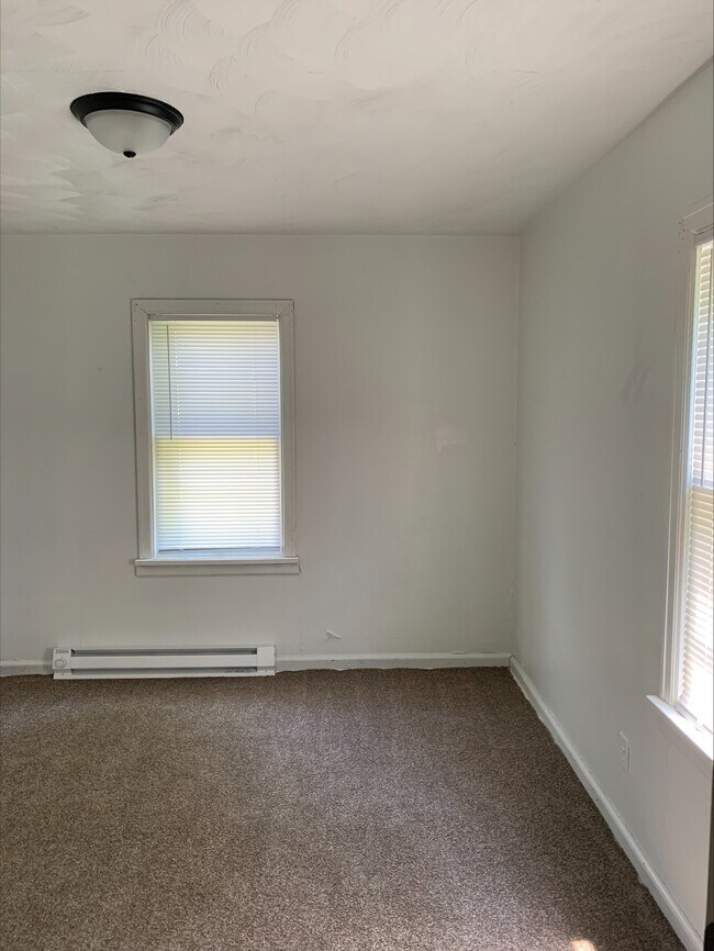 Building Photo - 3110 S Pershing Dr