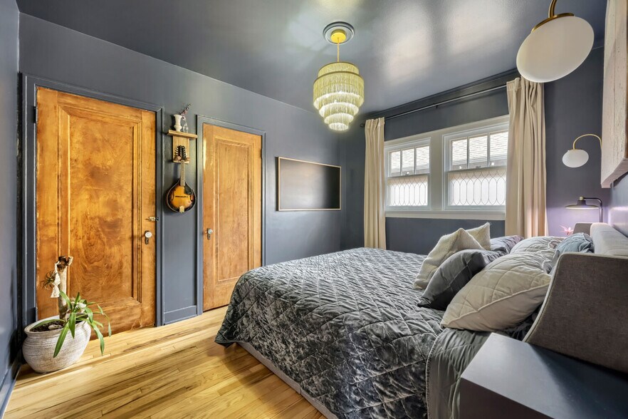 Building Photo - 3305 N Clay St