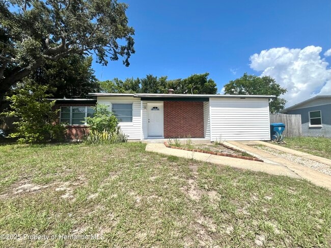 Primary Photo - 1032 Marlow Ave
