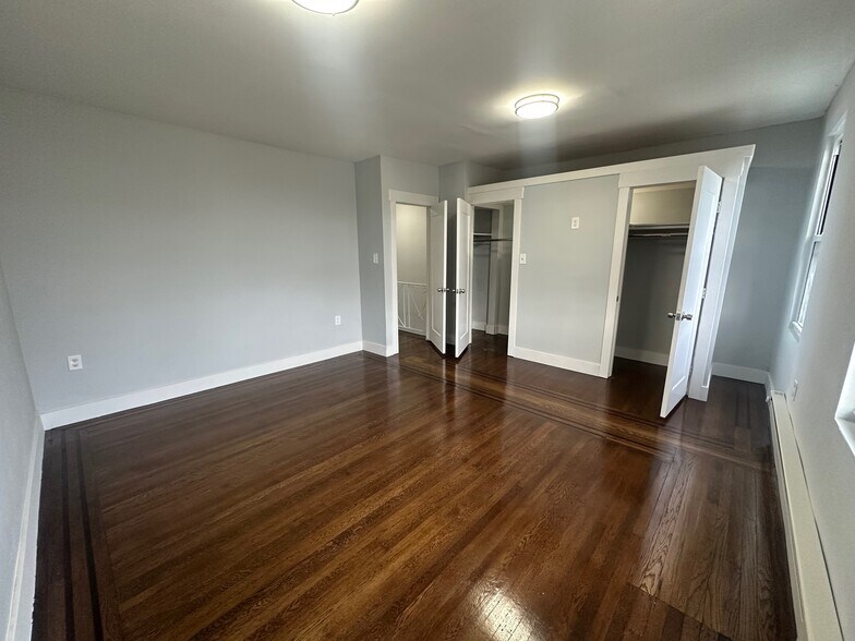 Building Photo - 5220 Ditman St