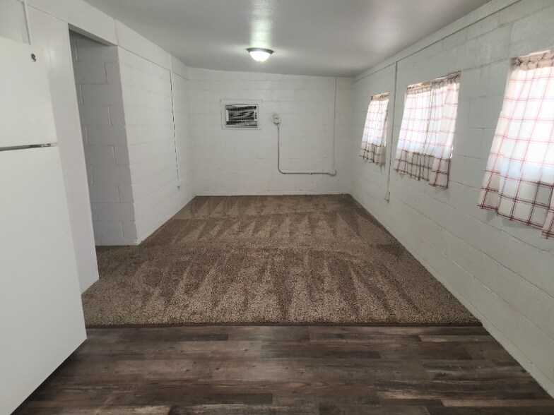 Building Photo - 401 S 12th St