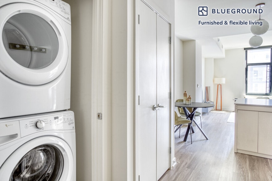 Building Photo - 600 H St NE