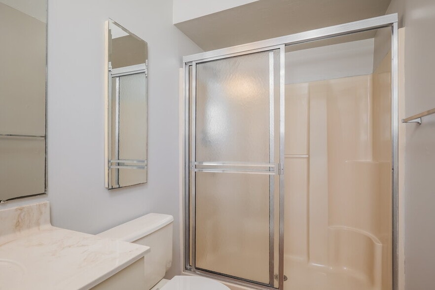 Building Photo - 3406 SW 14th Pl