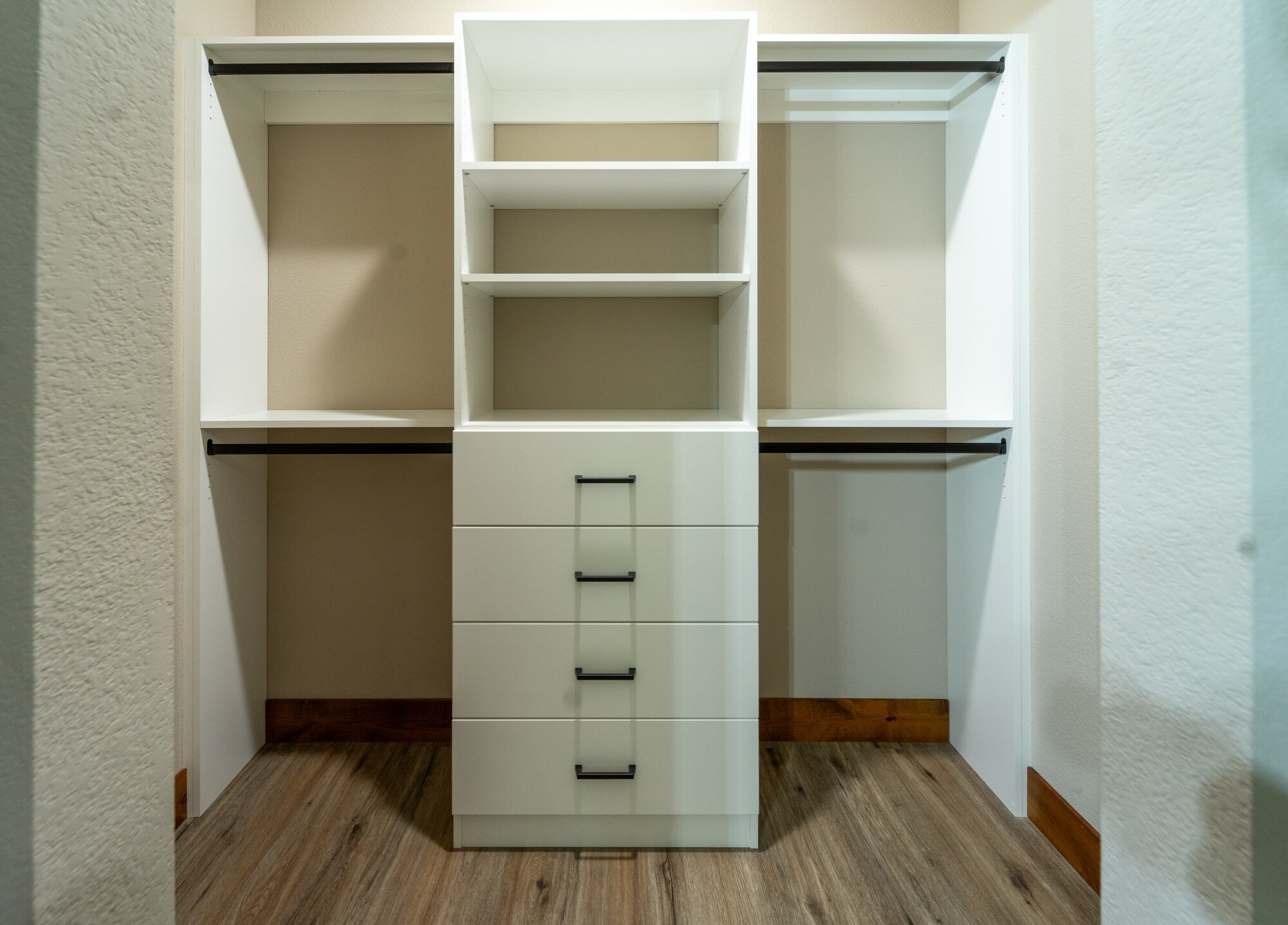 Building Photo - 11587 Forestview Dr