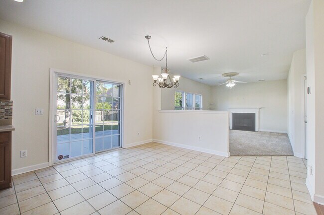 Building Photo - 156 Red Leaf Blvd