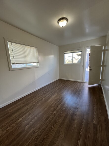Primary Photo - 1349 94th Ave