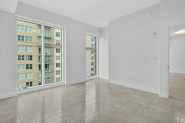 Building Photo - 24th Floor Condo Unit