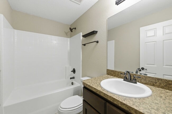 Building Photo - No HOA! Spacious 3 Bedroom Home with Large Backyard & Fire Pit – Move-In Ready