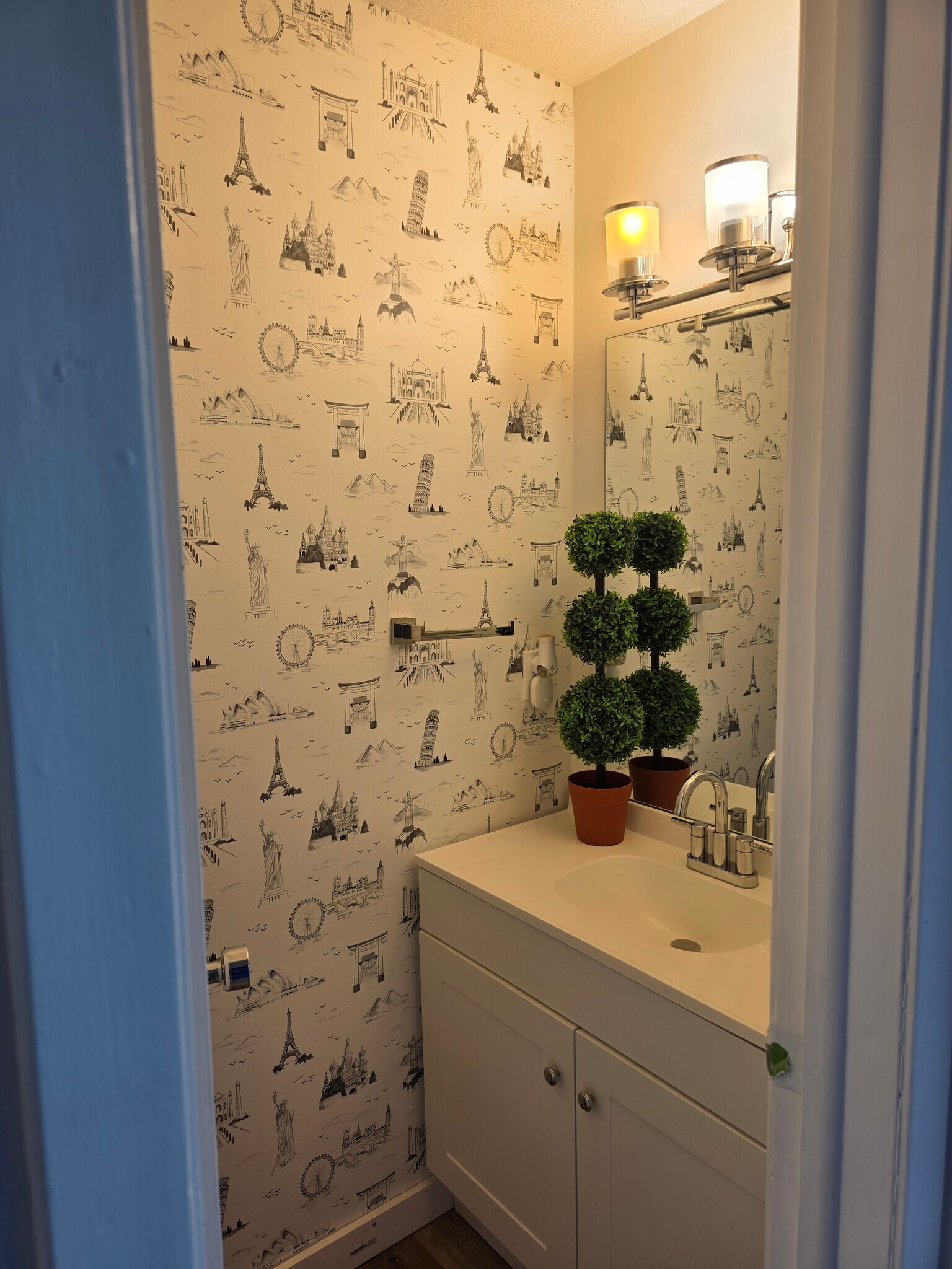 Building Photo - 11260 College Ave