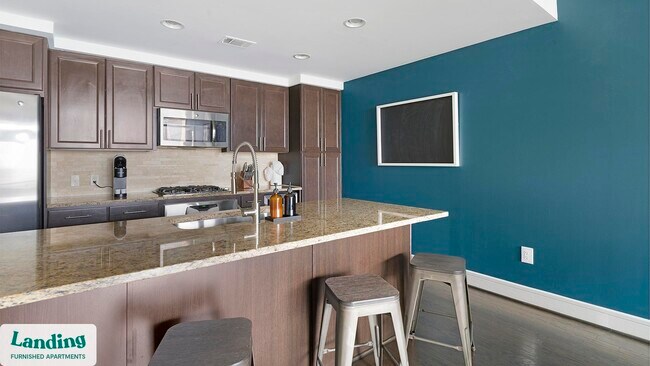 Building Photo - 777 Preston St