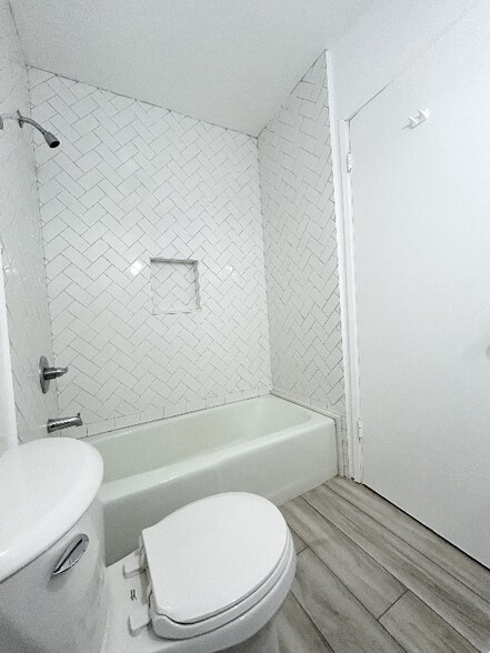 Building Photo - 1849 S Bentley Ave