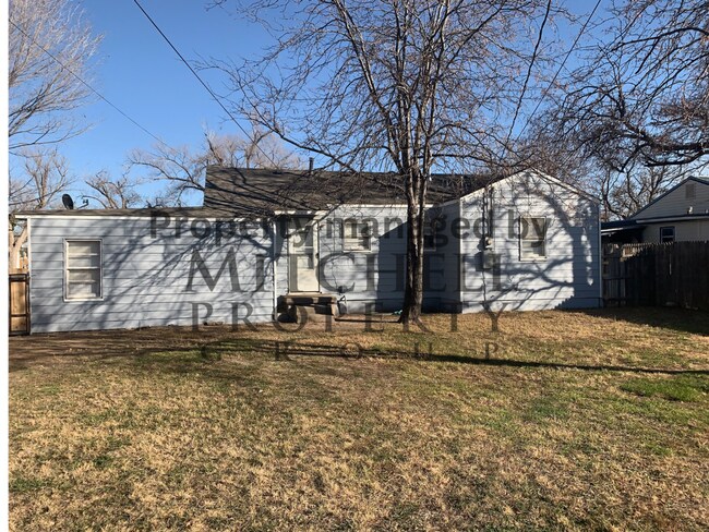 Building Photo - Welcome to 1948 S Marrs! Cute 3 bedrooms a...