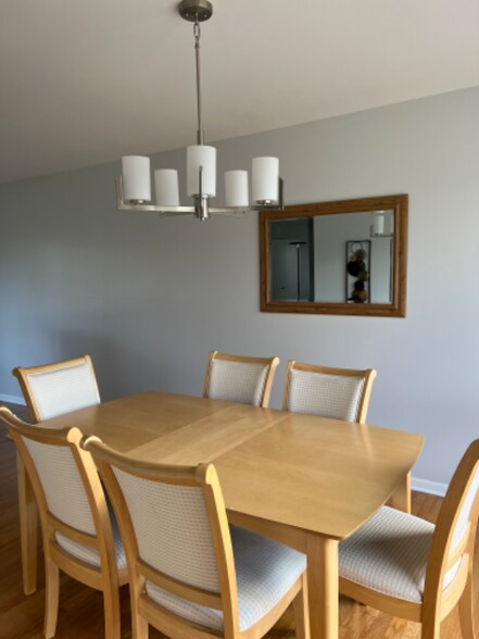 Building Photo - 510 Lasalle St