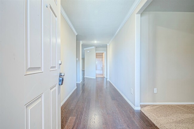Building Photo - 120 Abelia Dr