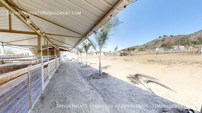 Building Photo - 15130 Chevy Ln