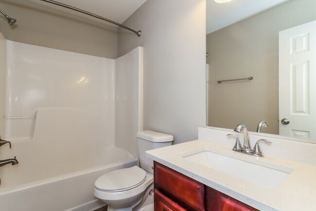 Building Photo - 265 Redding Ridge