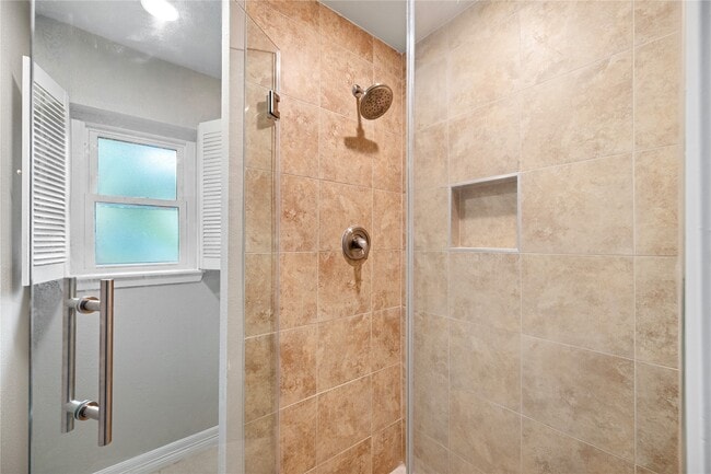 Building Photo - 12050 Sela Ln