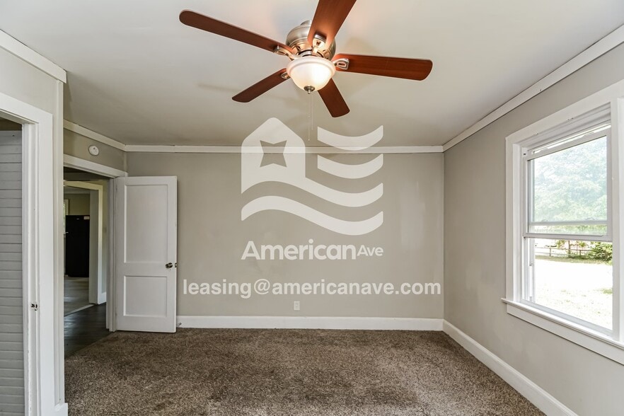 Building Photo - 4703 Jefferson St