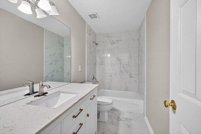 Building Photo - 591 Wendlebury Ct