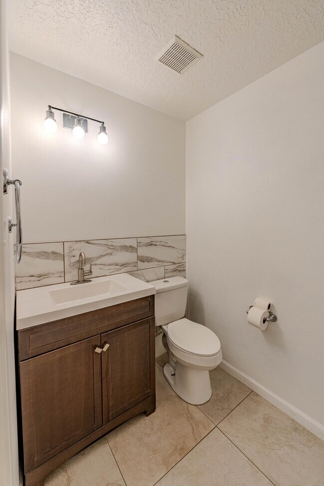 Building Photo - 4929 Black Dr NW