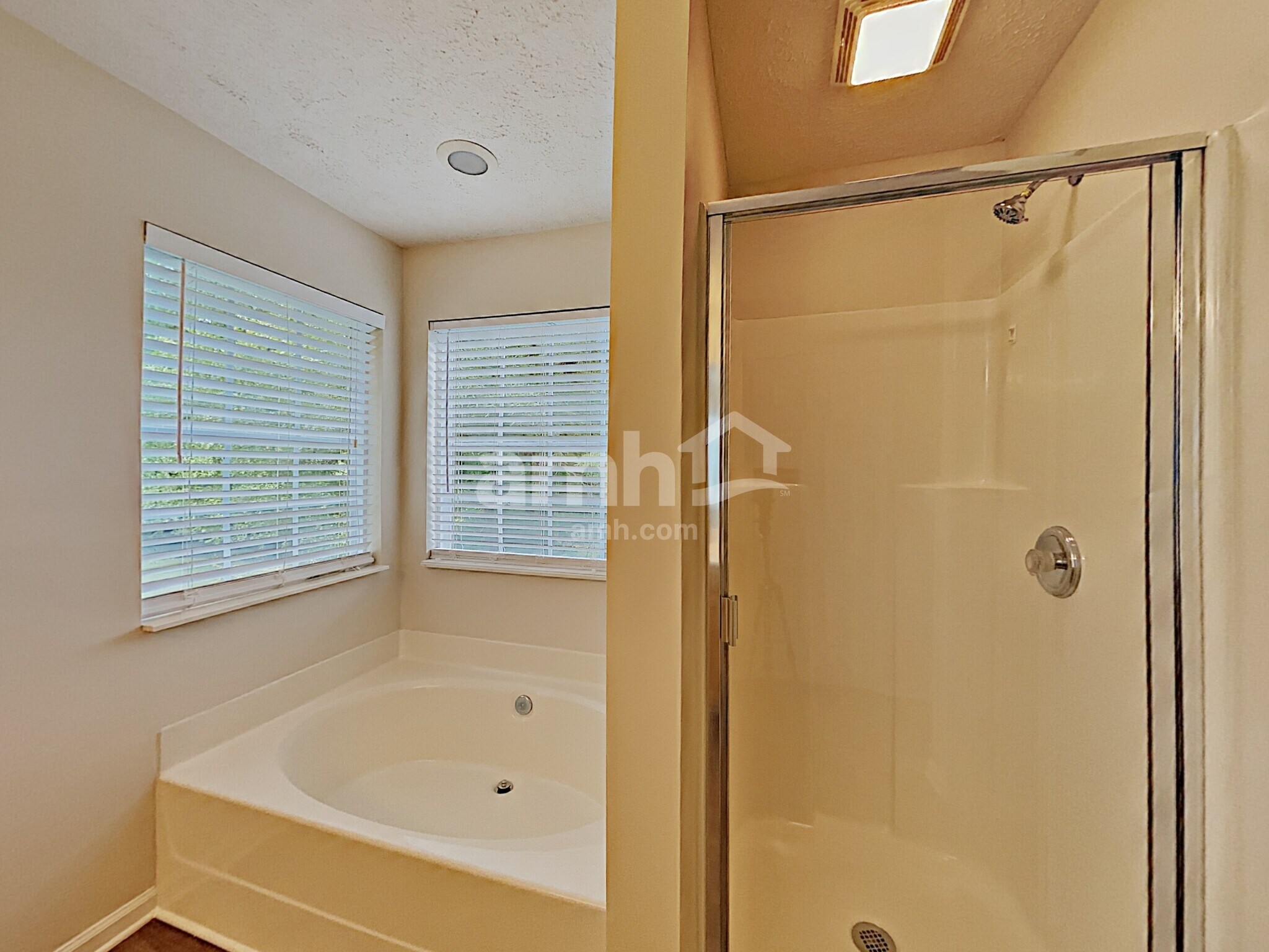 Building Photo - 4014 Lenox Ct