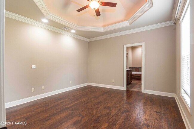 Building Photo - 308 Forest Creek Dr